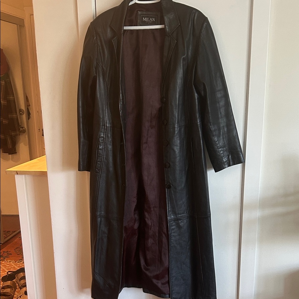 Milan Women's Black long Leather Coat